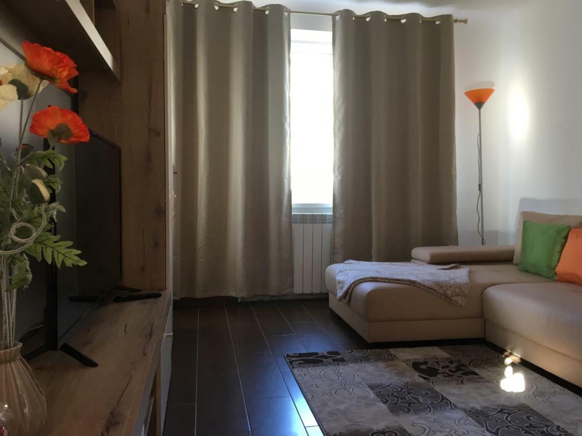 Central Home Piatra Neamţ Dış mekan fotoğraf